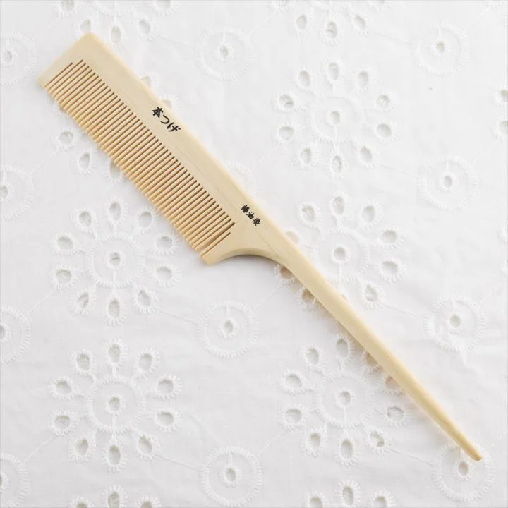 貝印 つげ櫛の本体 本つげの天然木で作られた尾付きの櫛