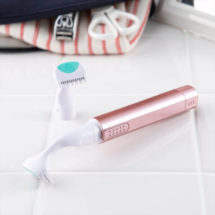 FEMINICARE BPMT-2B 音波振動カミソリの本体と替刃。ピンクゴールドのスティック型
