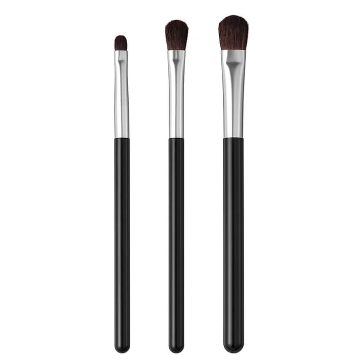 貝印 cosmeup 熊野筆のアイシャドーブラシ S M Lの3本を並べた状態