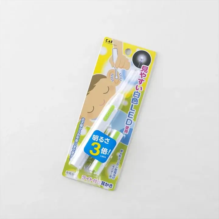 ライト付き耳かき(白)のパッケージ　「見やすい白色LED使用」「明るさ3倍」と書かれている