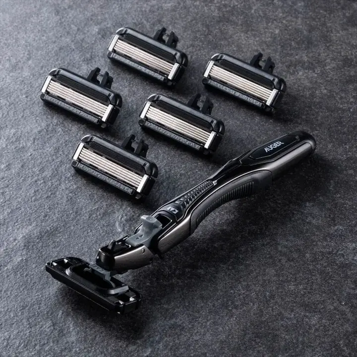 AUGER コンボパックの黒いホルダー本体と替刃5個